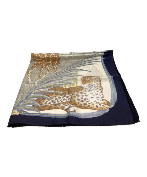 Salvatore Ferragamo（サルヴァトーレ フェラガモ）Salvatore Ferragamo (サルヴァトーレ フェラガモ) Salvatore Ferragamo　キリン　大判シルクスカーフ ホワイト×ブラックの古着・服飾アイテム