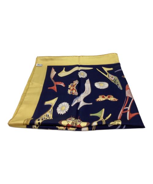 Salvatore Ferragamo（サルヴァトーレ フェラガモ）Salvatore Ferragamo (サルヴァトーレ フェラガモ) Salvatore Ferragamo　パンプス　大判シルクスカーフ イエロー×ネイビーの古着・服飾アイテム