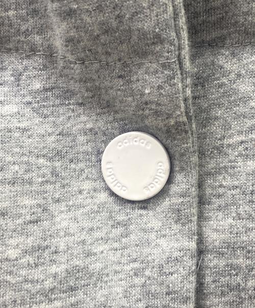 adidas（アディダス）adidas (アディダス) TaylorMade (テーラーメイド) ダウンベスト ライトグレー サイズ:不明の古着・服飾アイテム