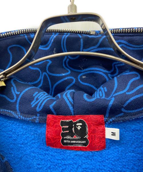 A BATHING APE（ア ベイシング エイプ）A BATHING APE (ア ベイシング エイプ) シャークジップパーカー ブルー サイズ:Mの古着・服飾アイテム