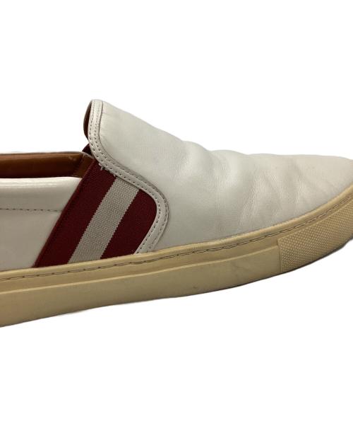 BALLY（バリー）BALLY (バリー) BALLY　スリッポン ホワイト×レッド サイズ:US10Dの古着・服飾アイテム