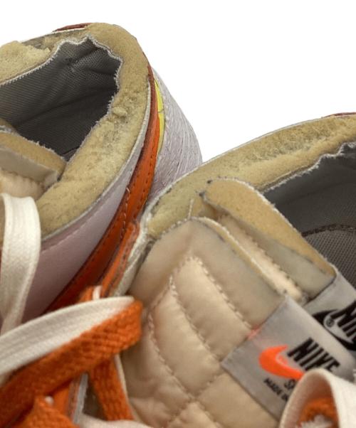 NIKE（ナイキ）NIKE (ナイキ) sacai (サカイ) NIKE　sacai　NIKE BLAZER LOW　ローカットスニーカー ホワイト×オレンジ サイズ:27ｃｍの古着・服飾アイテム