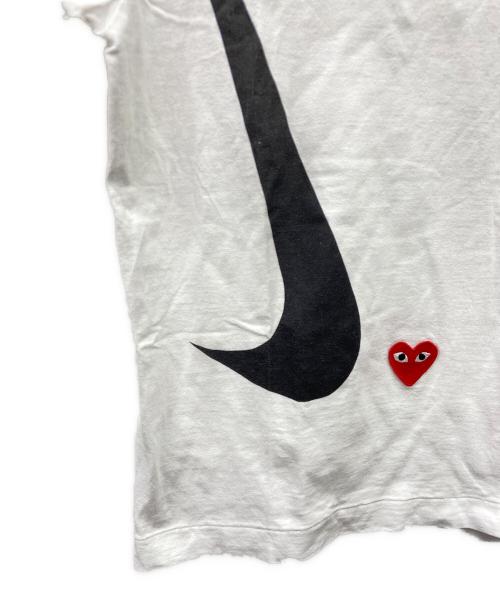 PLAY COMME des GARCONS（プレイコムデギャルソン）PLAY COMME des GARCONS (プレイコムデギャルソン) NIKE (ナイキ) 半袖カットソー ホワイト サイズ:Sの古着・服飾アイテム