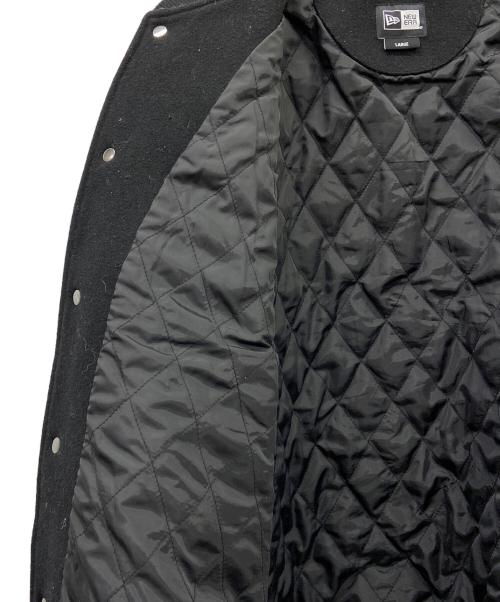 New Era（ニューエラ）New Era (ニューエラ) NEW YORK (ニューヨーク) MELTON VARCITY NYMG ブラック×ホワイト サイズ:Ｌの古着・服飾アイテム