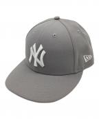 New Eraニューエラ）の古着「New Era　ヤンキース　キャップ」｜グレー