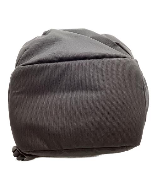 ARC'TERYX（アークテリクス）ARC'TERYX (アークテリクス) ARC'TERYX　Mantis 26 Backpack　リュック ブラック×ゴールドの古着・服飾アイテム
