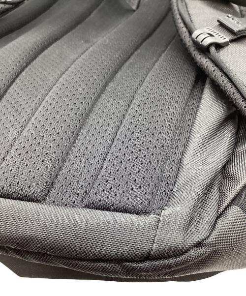 ARC'TERYX（アークテリクス）ARC'TERYX (アークテリクス) ARC'TERYX　Mantis 26 Backpack　リュック ブラック×ゴールドの古着・服飾アイテム