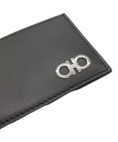 Salvatore Ferragamo（サルヴァトーレ フェラガモ）Salvatore Ferragamo (サルヴァトーレ フェラガモ) ダブルガンチーニカードケース ブラックの古着・服飾アイテム