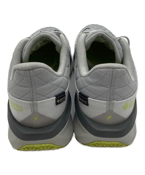 NIKE（ナイキ）NIKE (ナイキ) ローカットスニーカー　ウィンフロー 11 GORE-TEX  グレー×イエロー サイズ:UK8の古着・服飾アイテム
