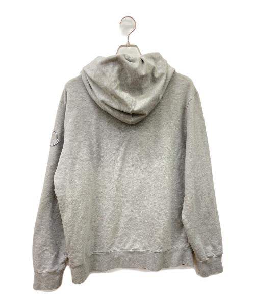 MONCLER（モンクレール）MONCLER (モンクレール) ロゴプルオーバーパーカー グレー サイズ:Lの古着・服飾アイテム