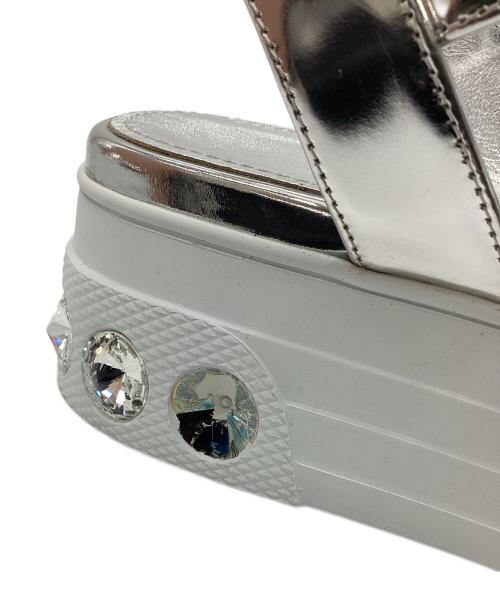 MIU MIU（ミュウミュウ）MIU MIU (ミュウミュウ) White Patent Leather Ankle Strap Crystals Platform Sandals シルバー×ホワイト サイズ:38の古着・服飾アイテム