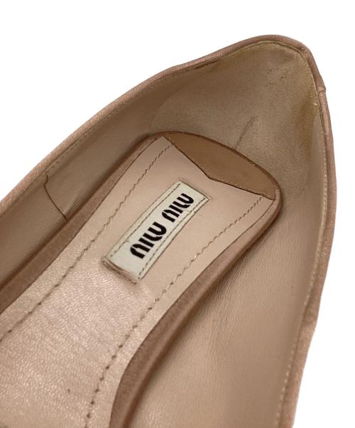 MIU MIU（ミュウミュウ）MIU MIU (ミュウミュウ) ビジューサンダル ピンクベージュ サイズ:37　1/2の古着・服飾アイテム