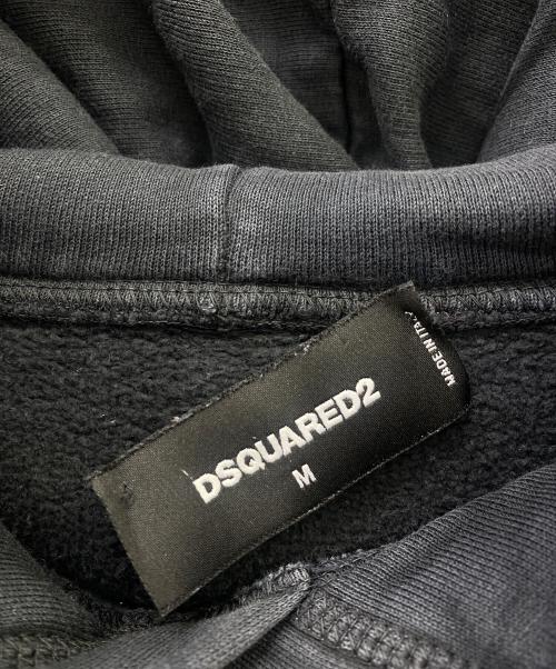 DSQUARED2（ディースクエアード）DSQUARED2 (ディースクエアード) フロントロゴプルオーバーパーカー ブラック×ホワイト サイズ:Mの古着・服飾アイテム