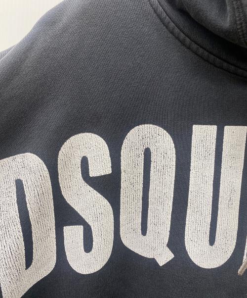 DSQUARED2（ディースクエアード）DSQUARED2 (ディースクエアード) フロントロゴプルオーバーパーカー ブラック×ホワイト サイズ:Mの古着・服飾アイテム