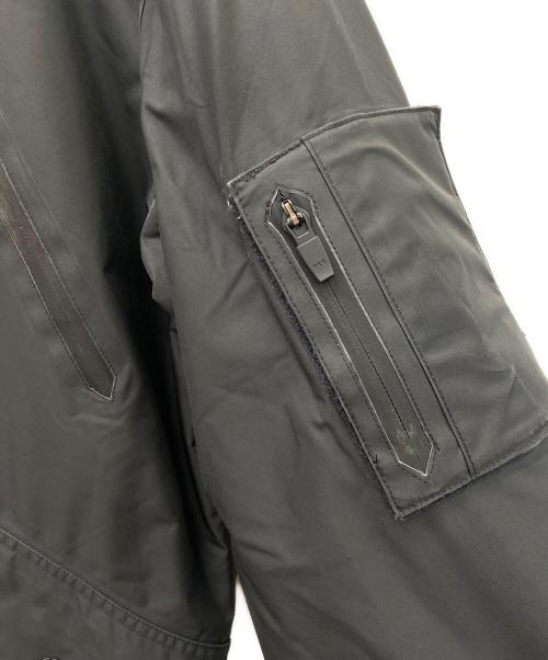 BURTON（バートン）BURTON UNDEFEATED (アンディフィーテッド) ALPHA INDUSTRIES (アルファインダストリーズ) ALPHA INDUSTRIES　BURTON　UAB MA-1 Flight Jacket オリーブ サイズ:Sの古着・服飾アイテム