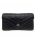 CHANEL（シャネル）の古着「CHANEL　シェブロン　長財布」｜ブラック