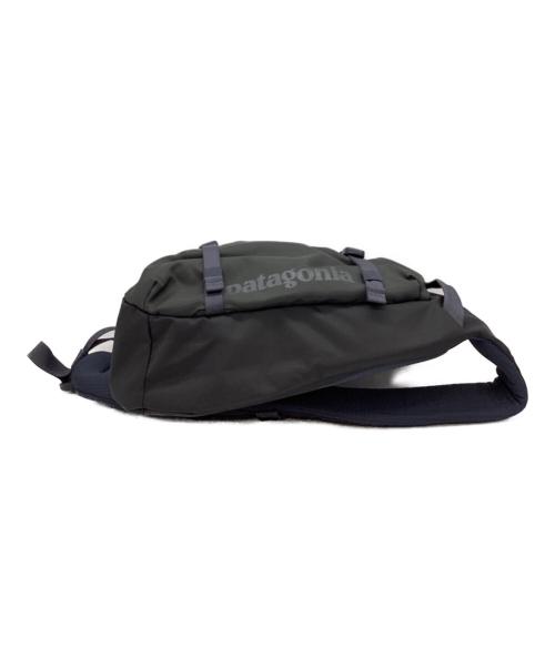 Patagonia（パタゴニア）Patagonia (パタゴニア) Patagonia　アトム・スリング　ボディバッグ グレー×ネイビーの古着・服飾アイテム