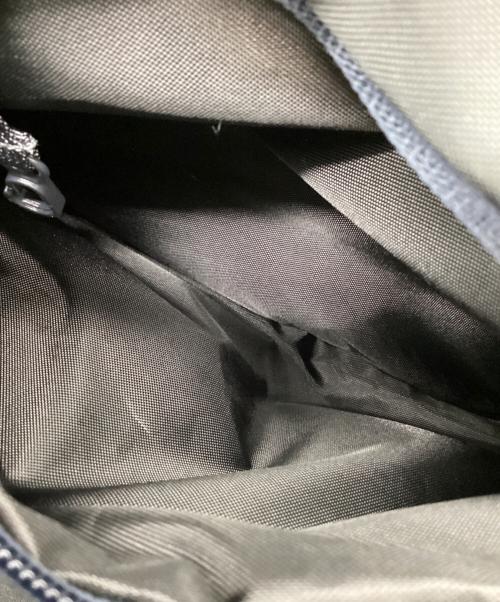 Patagonia（パタゴニア）Patagonia (パタゴニア) Patagonia　アトム・スリング　ボディバッグ グレー×ネイビーの古着・服飾アイテム