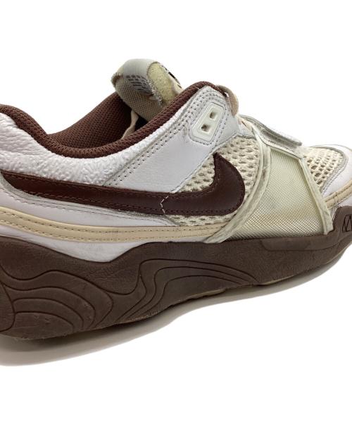 NIKE（ナイキ）NIKE (ナイキ) TRAVIS SCOTT (トラヴィススコット) NIKE　TRAVIS SCOTT　Zoom Field Jaxx　ローカットスニーカー ホワイト×ブラウン サイズ:27.5㎝の古着・服飾アイテム