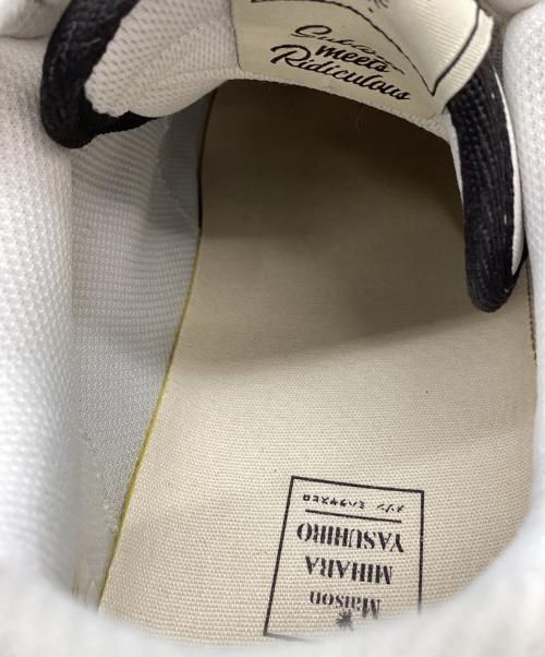 Maison MIHARA YASUHIRO（メゾン ミハラ ヤスヒロ）Maison MIHARA YASUHIRO (メゾン ミハラ ヤスヒロ) WAYNE　Maison MIHARA YASUHIRO ホワイト×ブラック サイズ:26.5ｃｍの古着・服飾アイテム