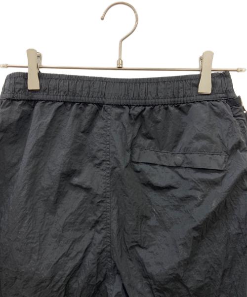 STONE ISLAND（ストーンアイランド）STONE ISLAND (ストーンアイランド) STONE ISLAND　ナイロンメタル イージーショーツ ブラック サイズ:SIZE 71cm (W28)の古着・服飾アイテム