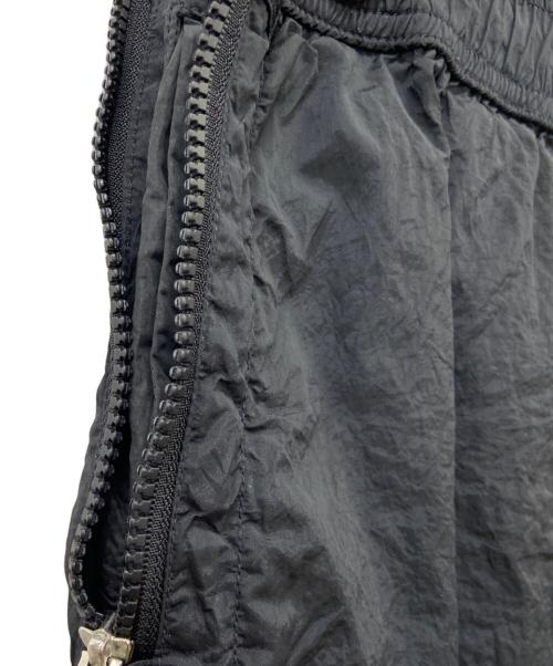 STONE ISLAND（ストーンアイランド）STONE ISLAND (ストーンアイランド) STONE ISLAND　ナイロンメタル イージーショーツ ブラック サイズ:SIZE 71cm (W28)の古着・服飾アイテム