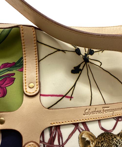 Salvatore Ferragamo（サルヴァトーレ フェラガモ）Salvatore Ferragamo (サルヴァトーレ フェラガモ) Salvatore Ferragamo　トートバッグの古着・服飾アイテム