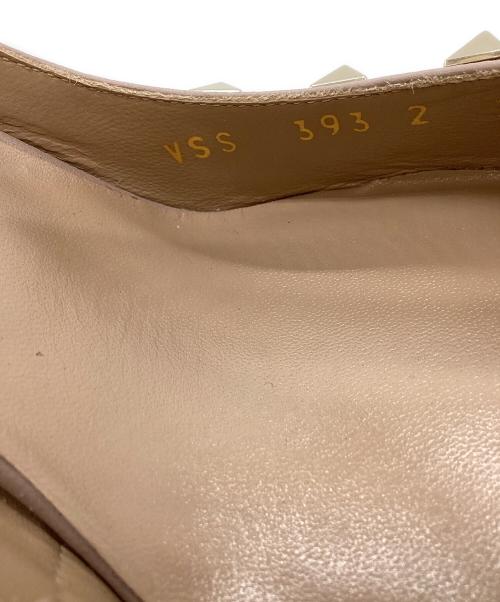 VALENTINO（ヴァレンティノ）VALENTINO (ヴァレンティノ) VALENTINO　エナメルパンプス ベージュ サイズ:37の古着・服飾アイテム
