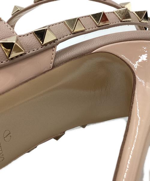 VALENTINO（ヴァレンティノ）VALENTINO (ヴァレンティノ) VALENTINO　エナメルパンプス ベージュ サイズ:37の古着・服飾アイテム