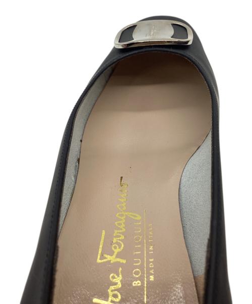 Salvatore Ferragamo（サルヴァトーレ フェラガモ）Salvatore Ferragamo (サルヴァトーレ フェラガモ) Salvatore Ferragamo　フラットシューズ ブラック サイズ:7の古着・服飾アイテム
