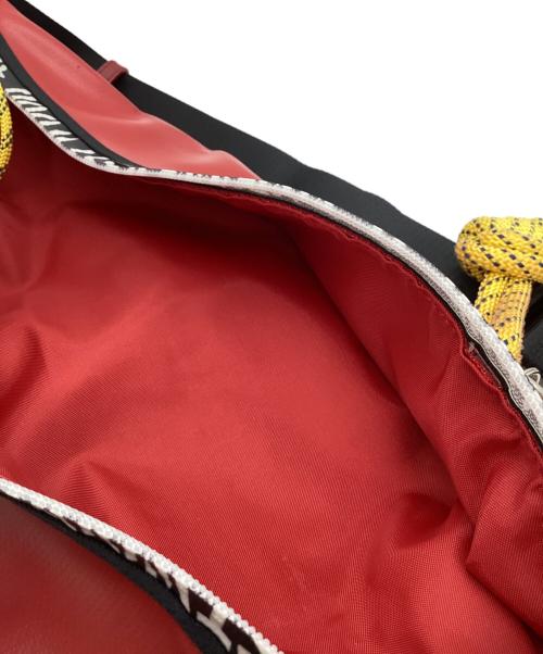 Vivienne Westwood（ヴィヴィアンウエストウッド）Vivienne Westwood (ヴィヴィアンウエストウッド) Vivienne Westwood　ボディバッグ レッド×ブラックの古着・服飾アイテム