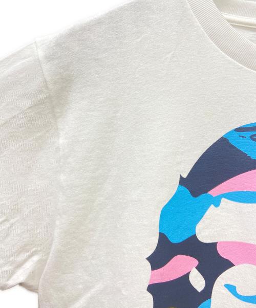 A BATHING APE（アベイシングエイプ）A BATHING APE (アベイシングエイプ) A BATHING APE半袖カットソー ホワイト×ブルー サイズ:Mの古着・服飾アイテム