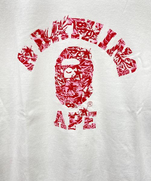 A BATHING APE（アベイシングエイプ）A BATHING APE (アベイシングエイプ) A BATHING APE　CAMO COLLEDE TEE　半袖カットソー ホワイト×レッド サイズ:Mの古着・服飾アイテム