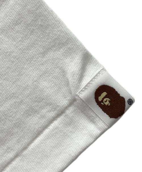 A BATHING APE（アベイシングエイプ）A BATHING APE (アベイシングエイプ) A BATHING APE　CAMO COLLEDE TEE　半袖カットソー ホワイト×レッド サイズ:Mの古着・服飾アイテム