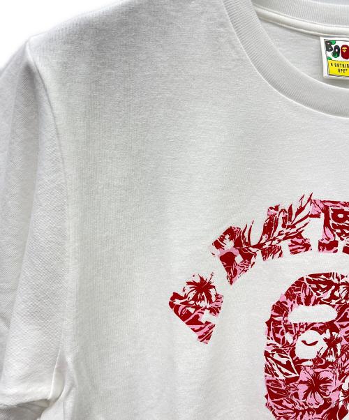 A BATHING APE（アベイシングエイプ）A BATHING APE (アベイシングエイプ) A BATHING APE　CAMO COLLEDE TEE　半袖カットソー ホワイト×レッド サイズ:Mの古着・服飾アイテム