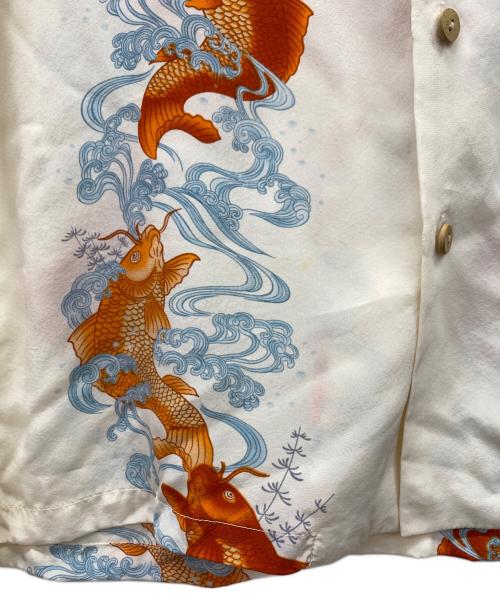 MAKANA LEI（マカナレイ）MAKANA LEI (マカナレイ) 半袖シャツ アイボリー×オレンジ サイズ:Lの古着・服飾アイテム