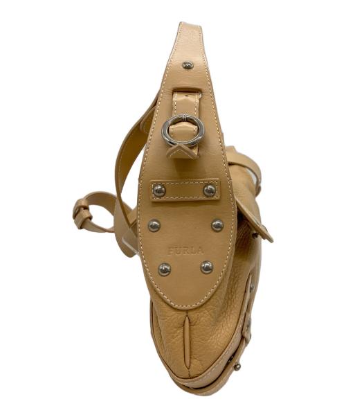 FURLA（フルラ）FURLA (フルラ) ワンショルダーバッグ ベージュの古着・服飾アイテム
