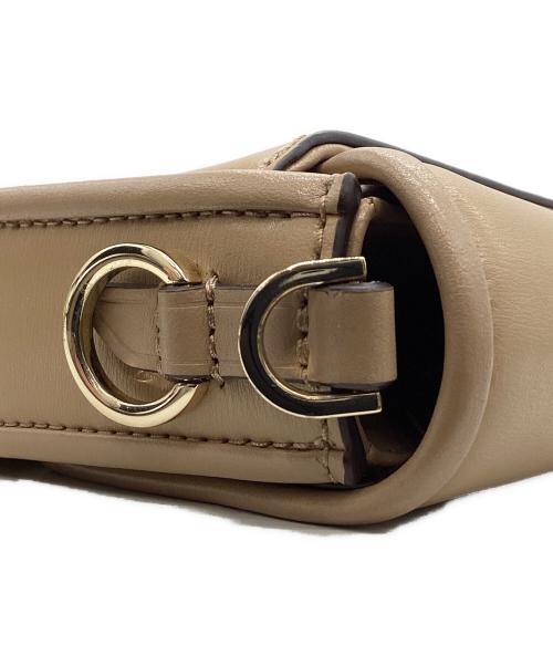 MICHAEL KORS（マイケルコース）MICHAEL KORS (マイケルコース) MICHAEL KORS　BRADSHAW スモール コンバーチブルショルダーバッグ ベージュ×ゴールドの古着・服飾アイテム