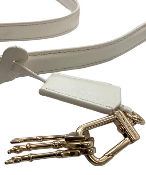 CHARLES & KEITH（チャールズアンドキース）CHARLES & KEITH (チャールズアンドキース) CHARLES & KEITH　トップハンドルサッチェルバッグ ホワイトの古着・服飾アイテム
