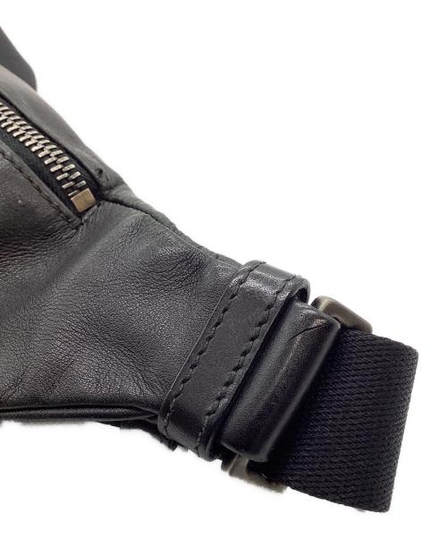 BOTTEGA VENETA（ボッテガベネタ）BOTTEGA VENETA (ボッテガベネタ) BOTTEGA VENETA　イントレチャート　ボディバッグ ブラックの古着・服飾アイテム