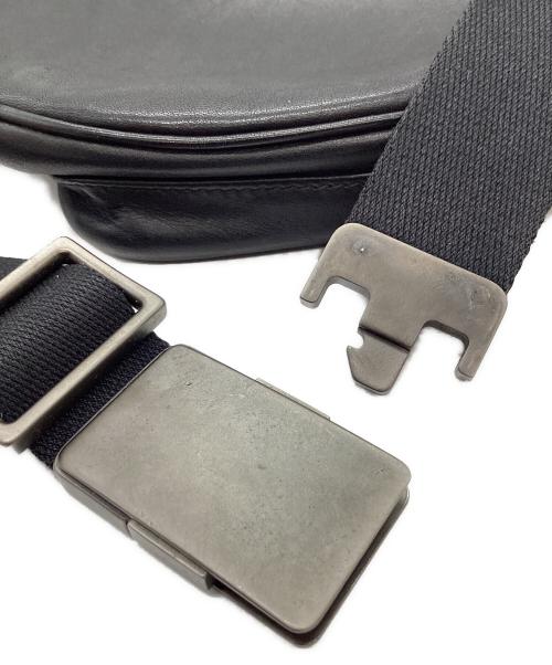 BOTTEGA VENETA（ボッテガベネタ）BOTTEGA VENETA (ボッテガベネタ) BOTTEGA VENETA　イントレチャート　ボディバッグ ブラックの古着・服飾アイテム