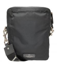 VALENTINO（ヴァレンティノ）の古着「ナイロンクロスボディバッグ」｜ブラック