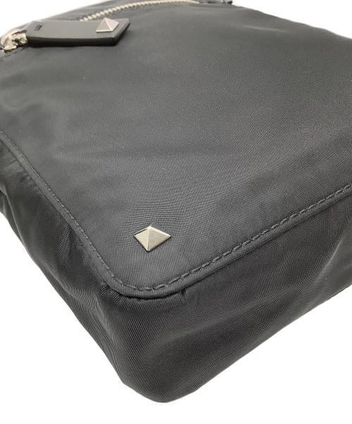 VALENTINO（ヴァレンティノ）VALENTINO (ヴァレンティノ) ナイロンクロスボディバッグ ブラック サイズ:なしの古着・服飾アイテム