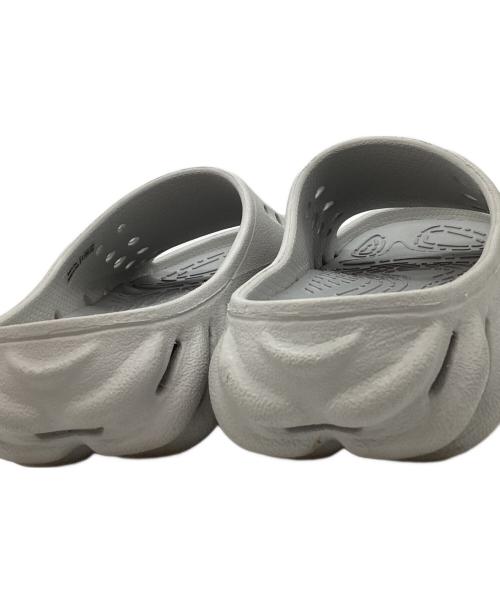 crocs（クロックス）crocs (クロックス) crocs　ECHO SLIDE　サンダル ライトグレー サイズ:W7の古着・服飾アイテム