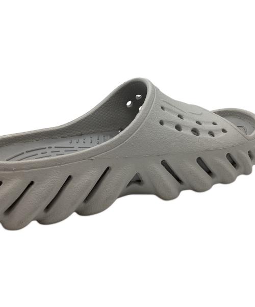 crocs（クロックス）crocs (クロックス) crocs　ECHO SLIDE　サンダル ライトグレー サイズ:W7の古着・服飾アイテム