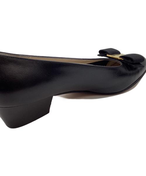Salvatore Ferragamo（サルヴァトーレ フェラガモ）Salvatore Ferragamo (サルヴァトーレ フェラガモ) Salvatore Ferragamo　パンプス ブラック サイズ:23㎝の古着・服飾アイテム