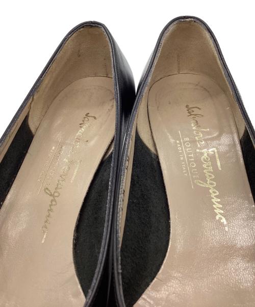 Salvatore Ferragamo（サルヴァトーレ フェラガモ）Salvatore Ferragamo (サルヴァトーレ フェラガモ) Salvatore Ferragamo　パンプス ブラック サイズ:23㎝の古着・服飾アイテム