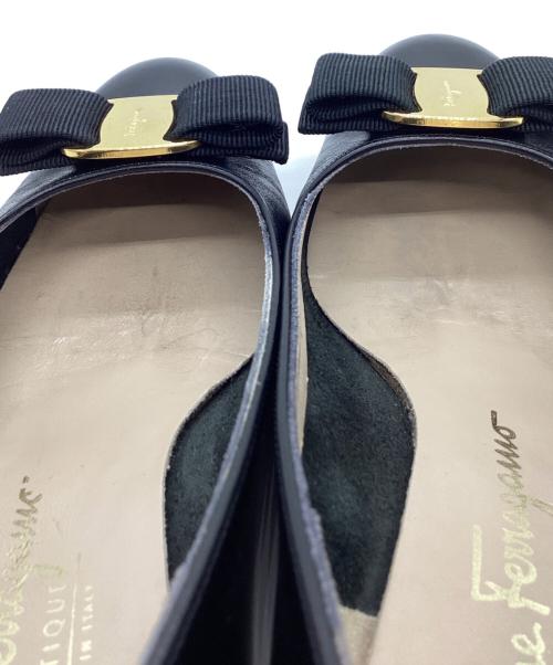 Salvatore Ferragamo（サルヴァトーレ フェラガモ）Salvatore Ferragamo (サルヴァトーレ フェラガモ) Salvatore Ferragamo　パンプス ブラック サイズ:23㎝の古着・服飾アイテム