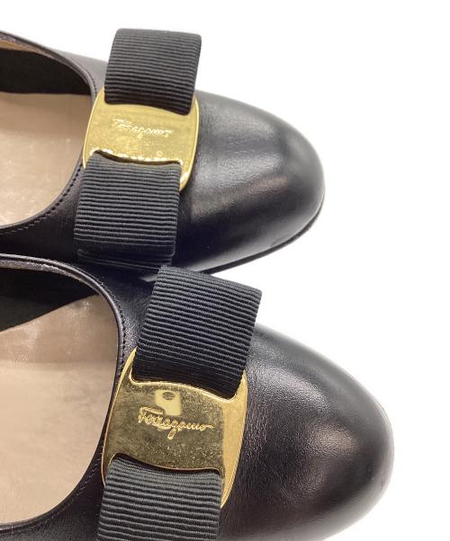 Salvatore Ferragamo（サルヴァトーレ フェラガモ）Salvatore Ferragamo (サルヴァトーレ フェラガモ) Salvatore Ferragamo　パンプス ブラック サイズ:23㎝の古着・服飾アイテム