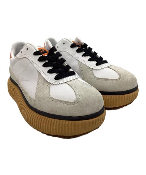 Onitsuka Tiger（オニツカタイガー）Onitsuka Tiger (オニツカタイガー) Onitsuka Tiger　DELECITY　スニーカー ホワイト×オレンジ サイズ:23.5㎝の古着・服飾アイテム